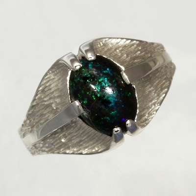 Stirling Silver ring with a SOLID BOULDER OPAL Sparling green fire